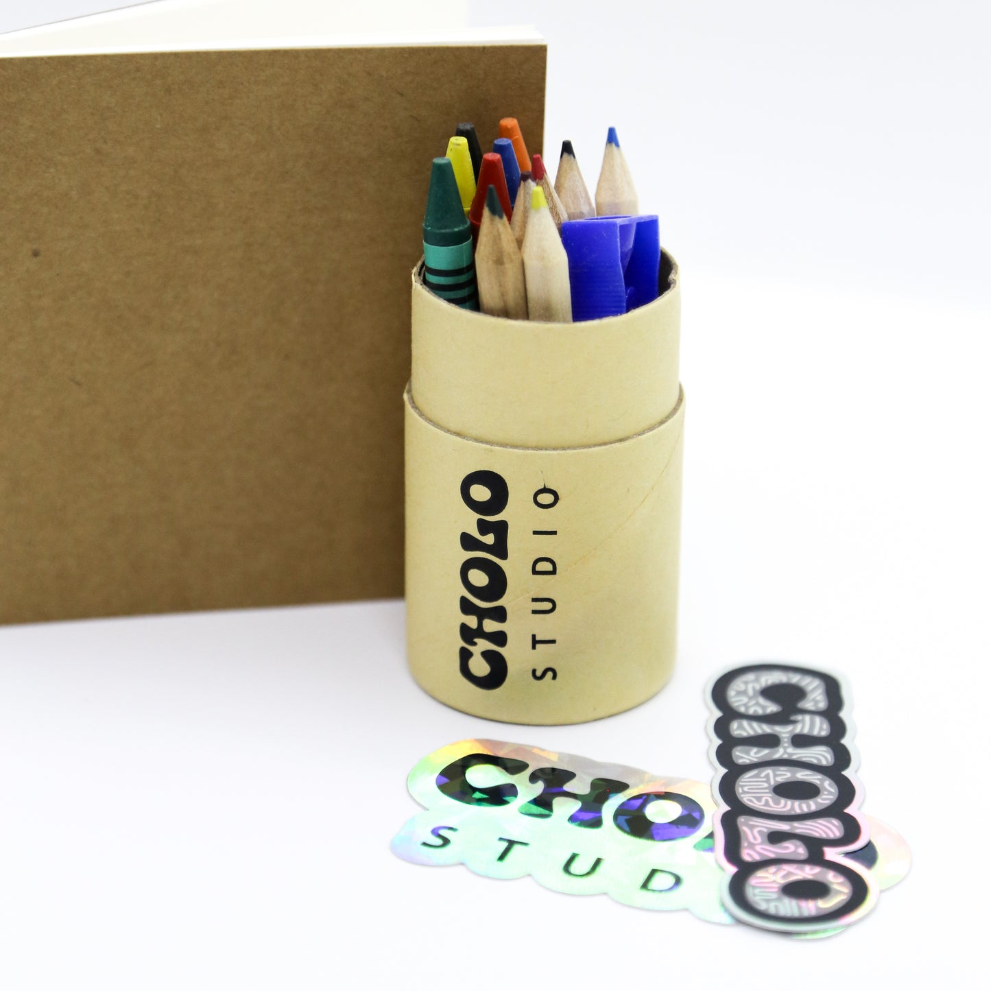 Cholo Studio Pencil Role mit Skizzenbuch & Aufklebern